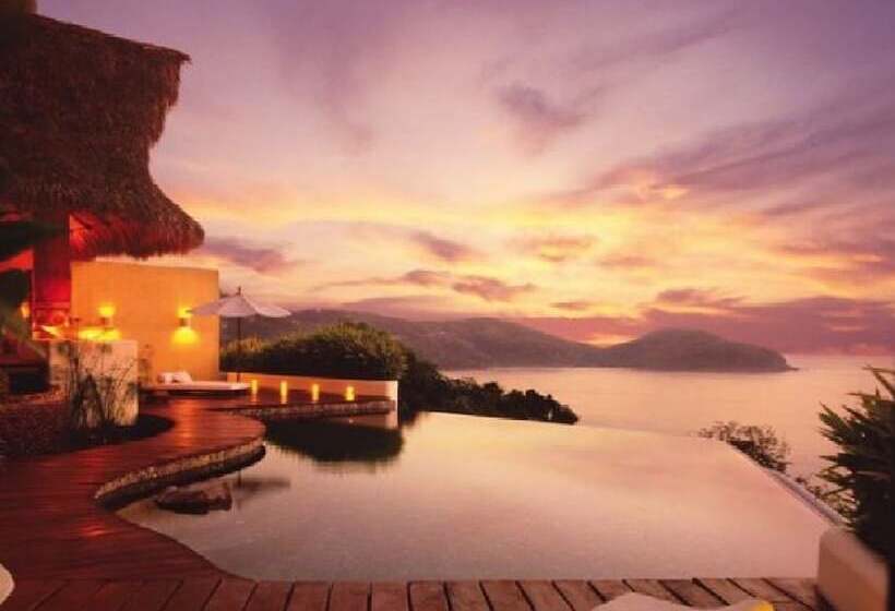 Tentaciones Hotel & Lounge Pool   Adults Only