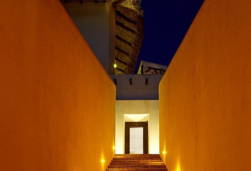 Tentaciones Hotel & Lounge Pool   Adults Only