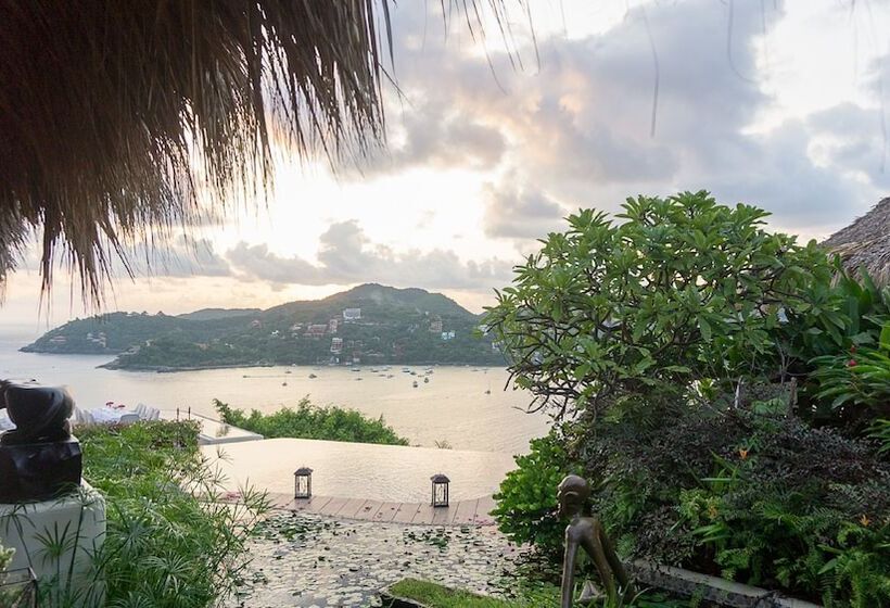 Tentaciones Hotel & Lounge Pool   Adults Only