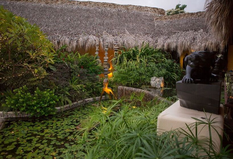 Tentaciones Hotel & Lounge Pool   Adults Only