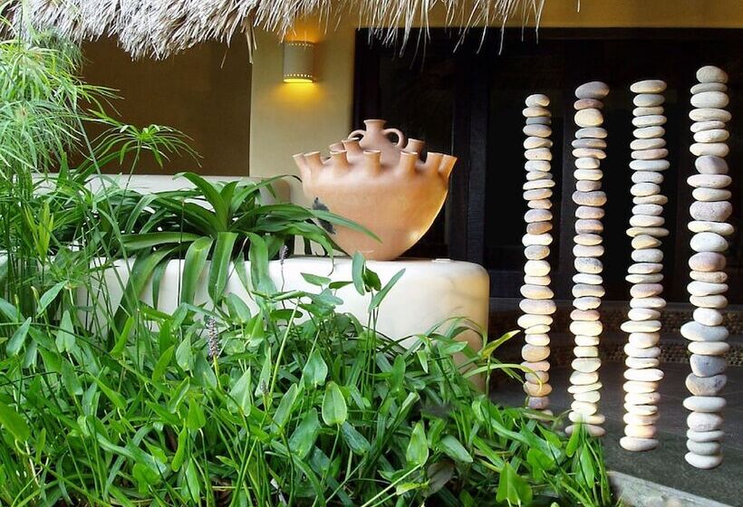 Tentaciones Hotel & Lounge Pool   Adults Only