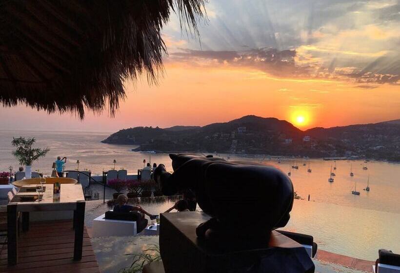 Tentaciones Hotel & Lounge Pool   Adults Only