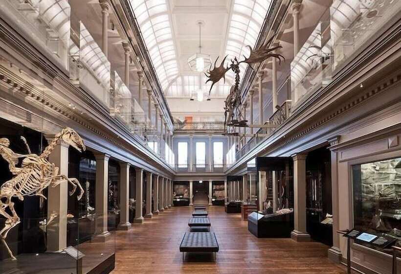 The Pacific House Hostel