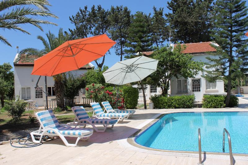 The Prince Inn Hotel & Villas