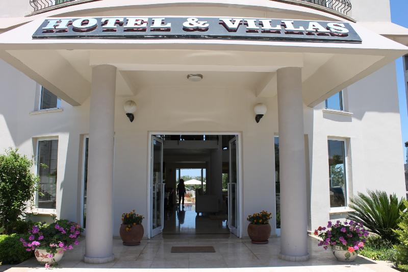 The Prince Inn Hotel & Villas