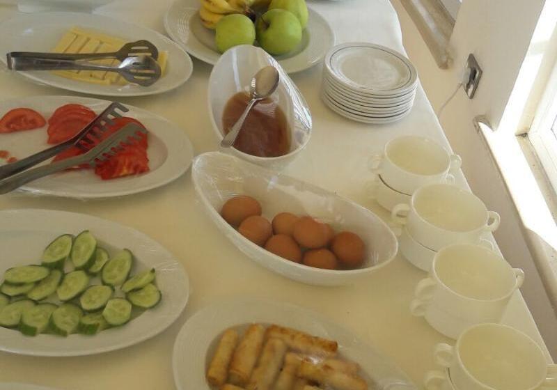 The Prince Inn Hotel & Villas