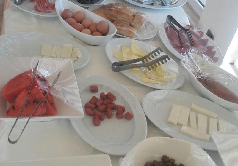 The Prince Inn Hotel & Villas