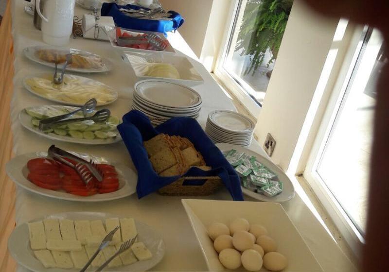 The Prince Inn Hotel & Villas