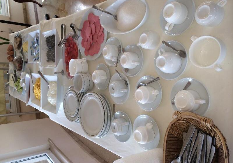 The Prince Inn Hotel & Villas