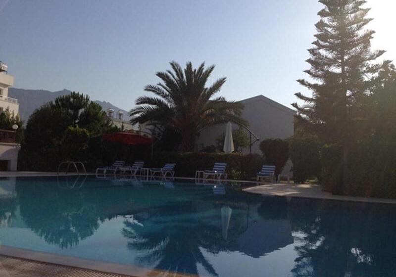 The Prince Inn Hotel & Villas