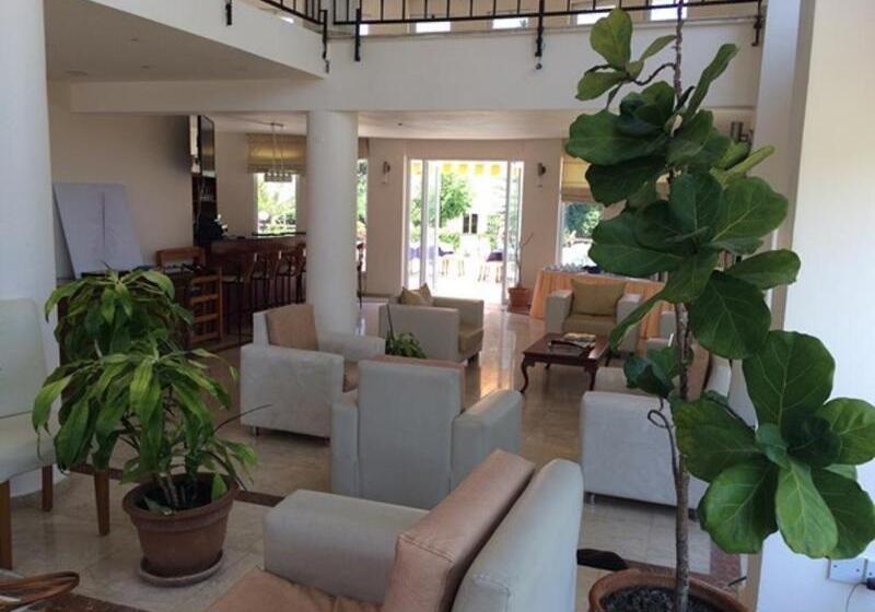 The Prince Inn Hotel & Villas