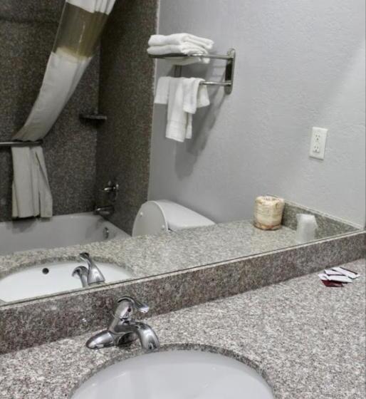 ホテル Economy Inn