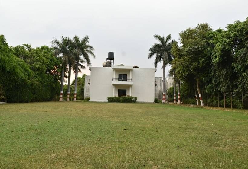 Отель Greenwood