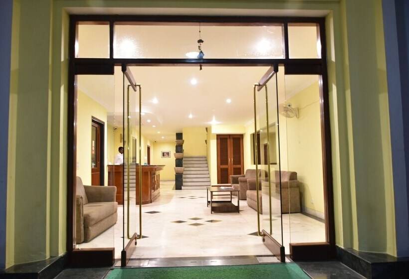 Отель Greenwood