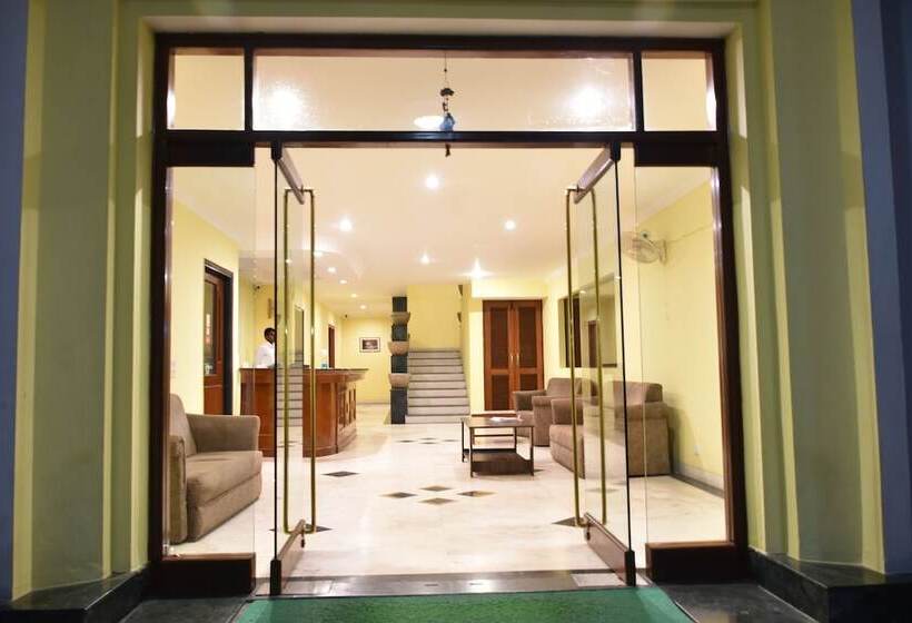 Отель Greenwood