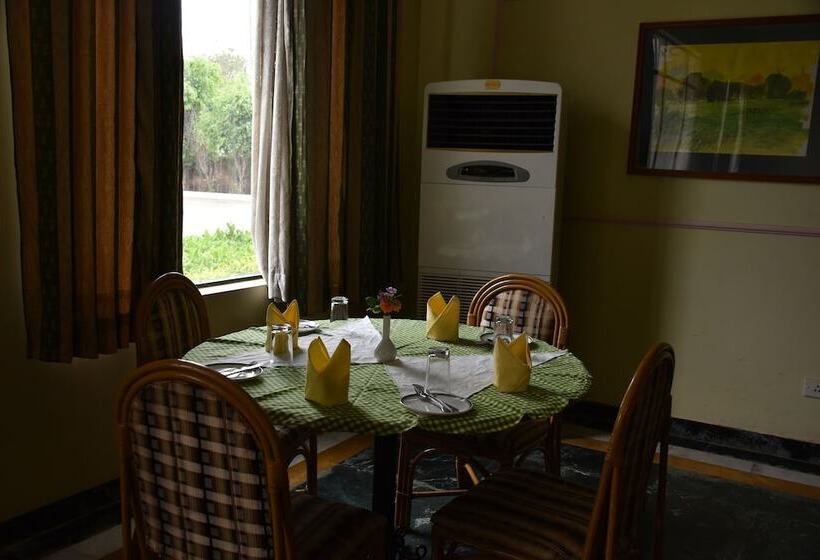 Отель Greenwood