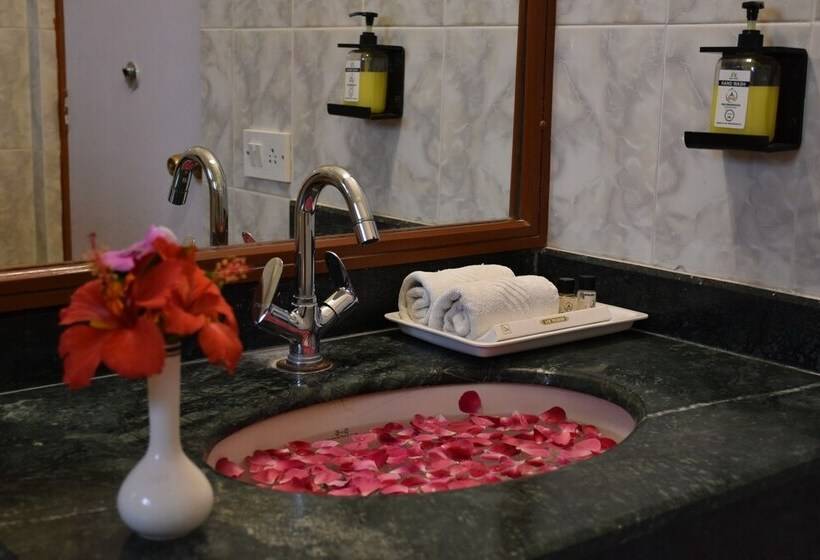 Отель Greenwood