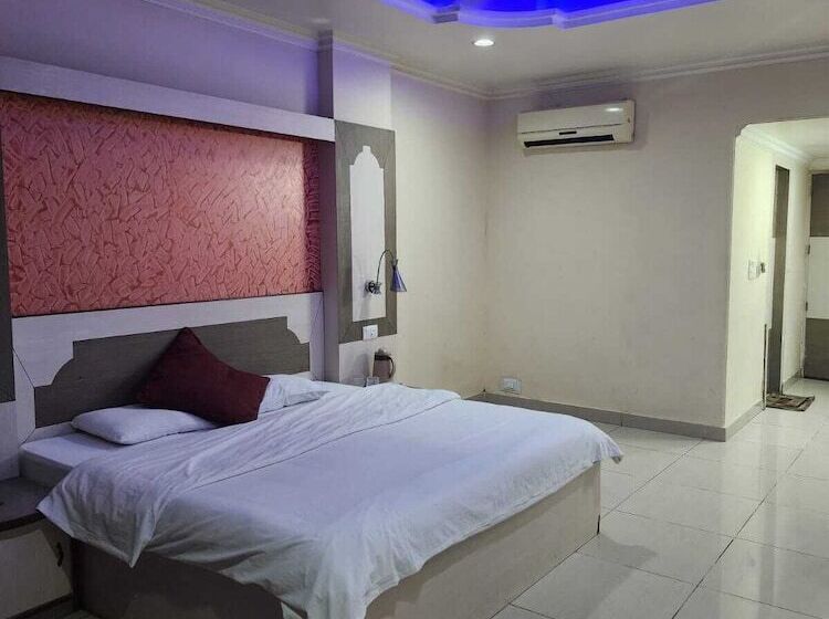 호텔 Meridian Palace