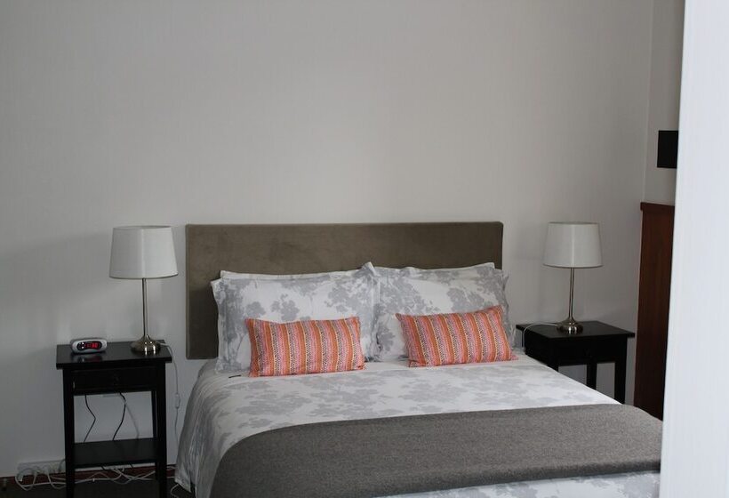 בית מלון כפרי The Mill House