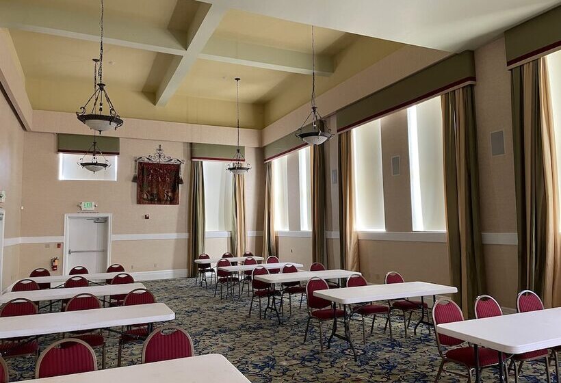 فندق Old Alcohol Plant