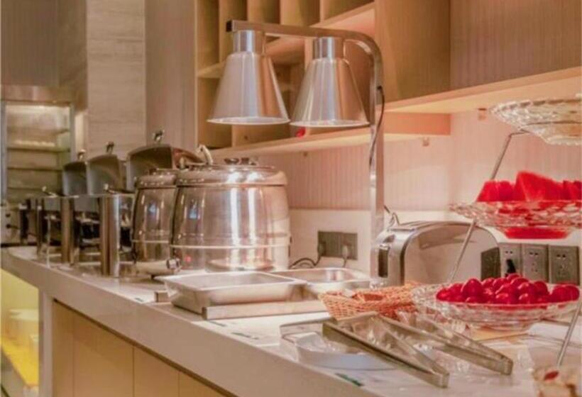 Отель City Comfort Inn Changchun Chongqing Road Huolicheng