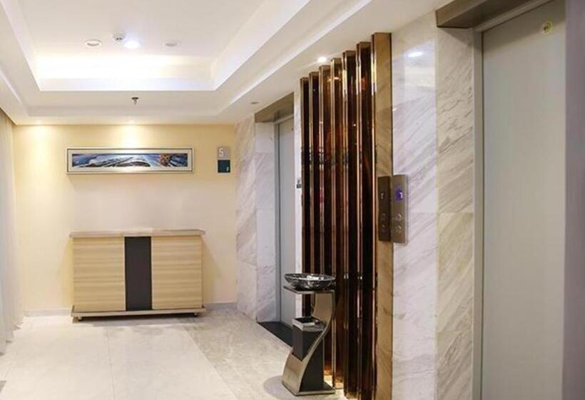 Отель City Comfort Inn Lichuan Railway Station Tenglong Cave