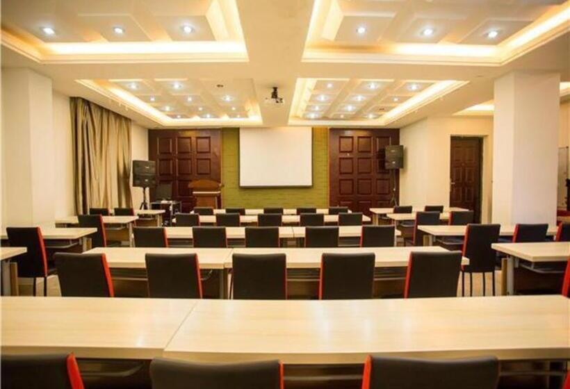 هتل City Comfort Inn Nanchang Tengwang Pavilion Metro Station