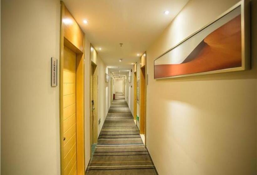 هتل City Comfort Inn Nanchang Tengwang Pavilion Metro Station