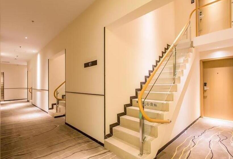 Отель City Comfort Inn Nanning Haijixing Jiangnan Park Metro Station