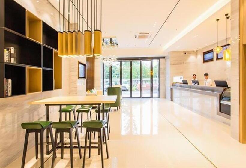 Отель City Comfort Inn Nanning Haijixing Jiangnan Park Metro Station