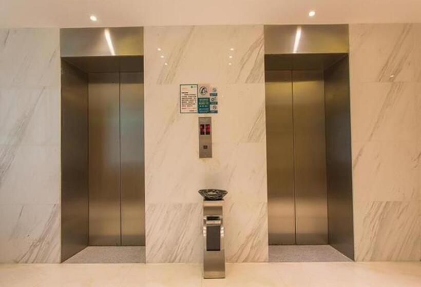 Отель City Comfort Inn Nanning Chaoyang Square Theater Metro Station