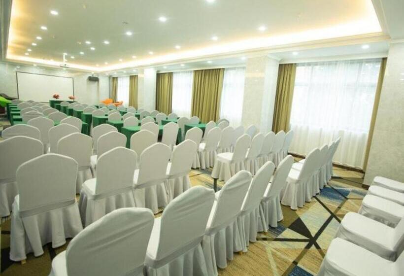 ホテル Greentree Inn Zhoukou Shenqiu Railway Station Zhaofeng Avenue