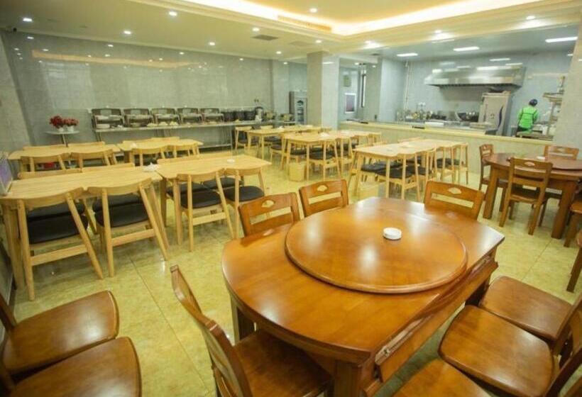 ホテル Greentree Inn Zhoukou Shenqiu Railway Station Zhaofeng Avenue