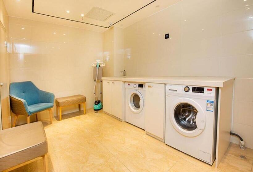 Hanting Hotel Changchun Gongnong Square Metro Station