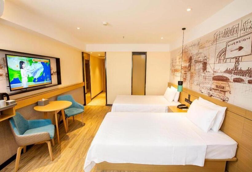 Hanting Hotel Changchun Gongnong Square Metro Station