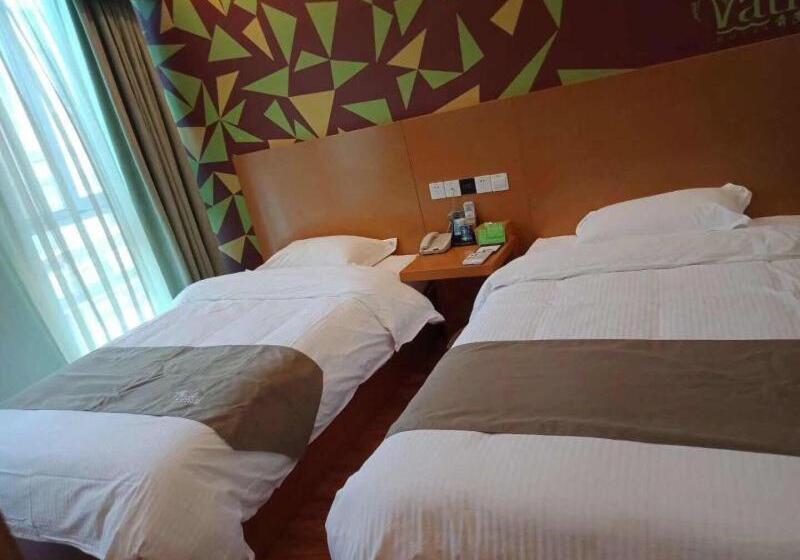 בית מלון כפרי Vatica Jieshou City New Passenger Transport Center