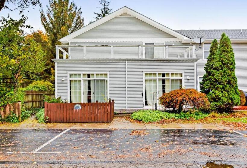 בית מלון כפרי Beacon Court D