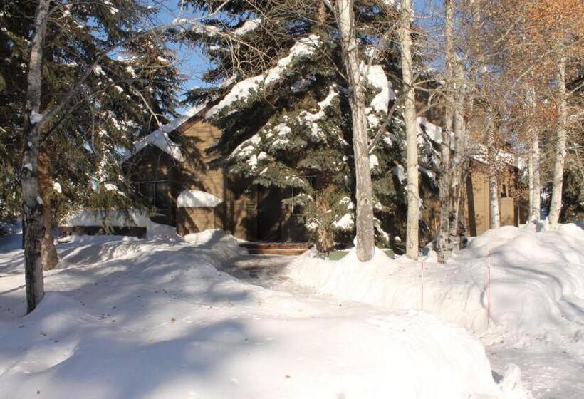 فندق The Bluff Mountain Retreat