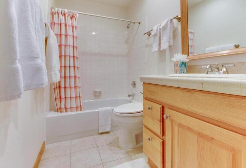 فندق The Bluff Mountain Retreat