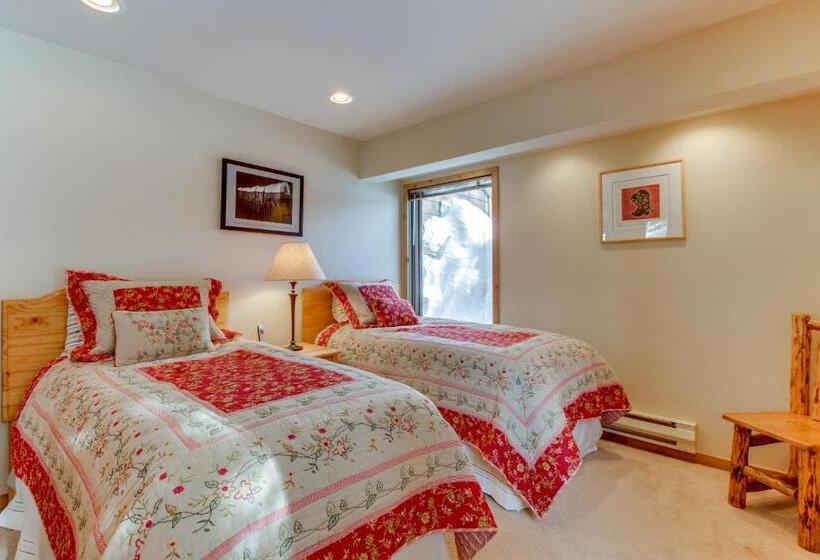 فندق The Bluff Mountain Retreat