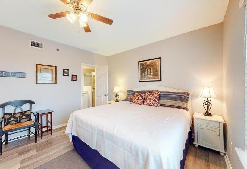 Отель Tropic Isl 205