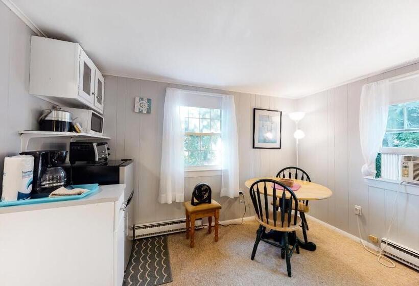 فندق Beach Rose Guest Studio