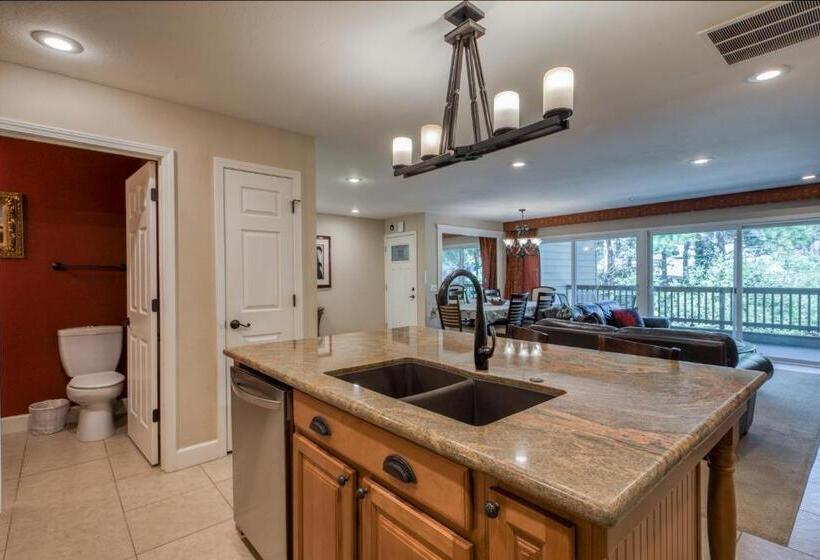 בית מלון כפרי Cedars West