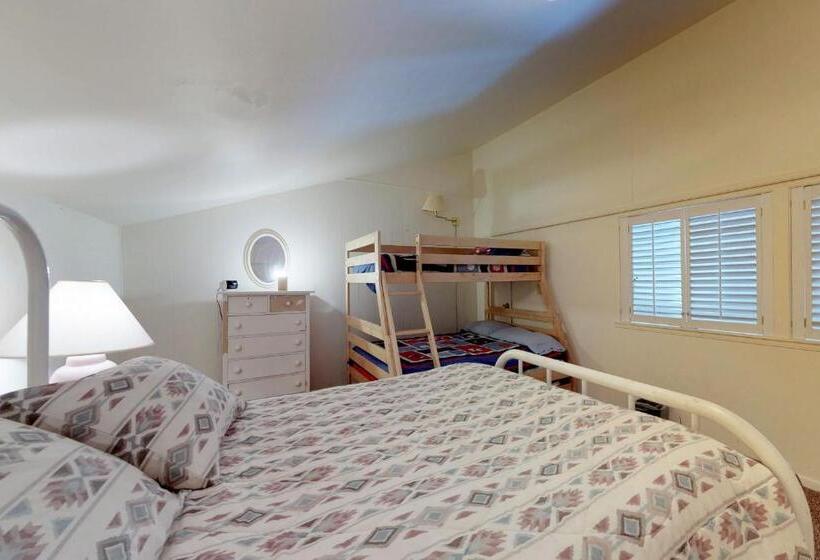 فندق Crystal Beach