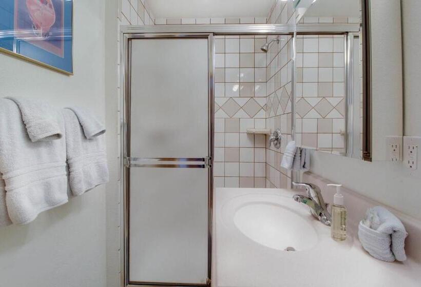 فندق Crystal Beach