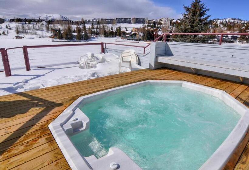 בית מלון כפרי East Bay 6