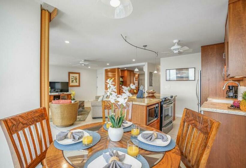 Отель Kuhio Shores 410