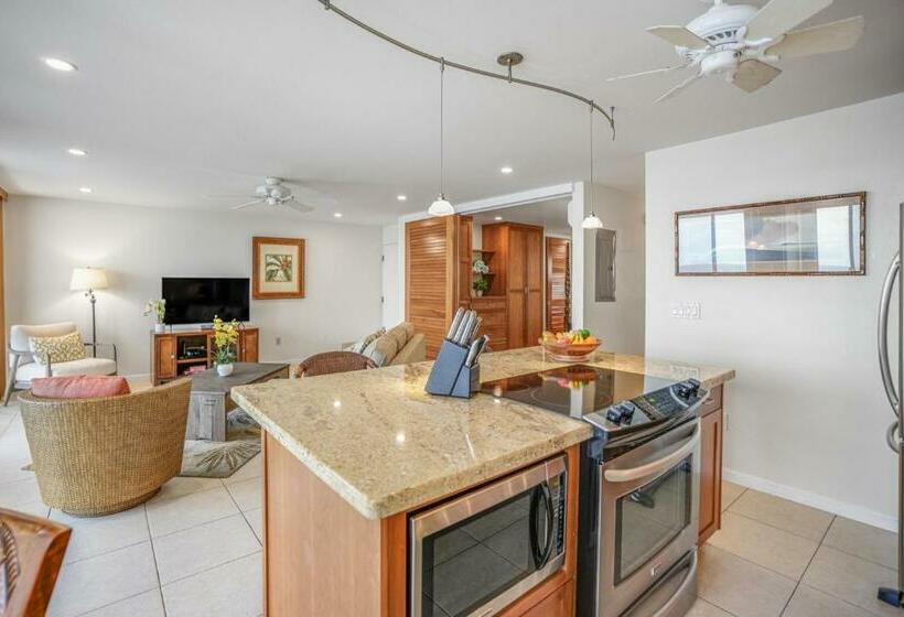 Отель Kuhio Shores 410