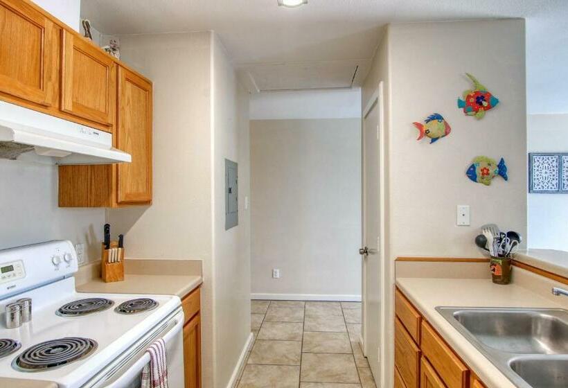 Szálloda Leeward 9303