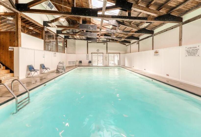 هتل Mountainside Resort H201